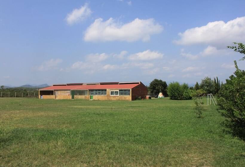 Granja Escola La Perdiu   Hostel