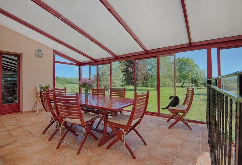 فندق Au Jardin Fleuri