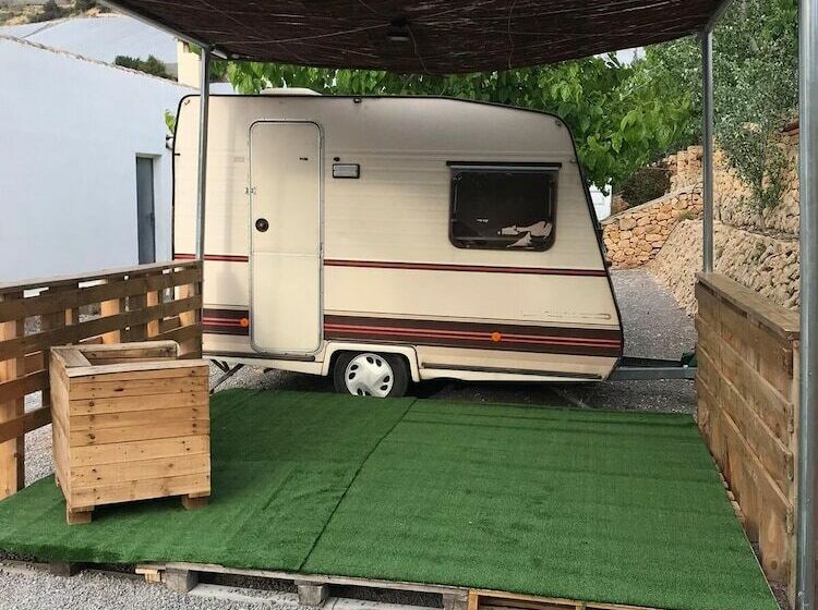 فندق Camping Fontsdelalgar