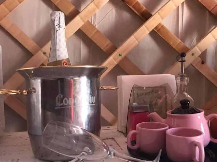 فندق Camping Fontsdelalgar