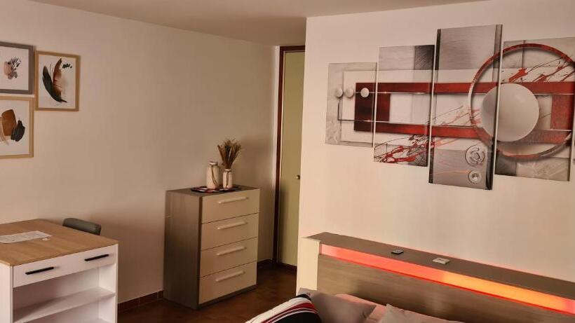 ホテル Auberge De Baudinard Sur Verdon