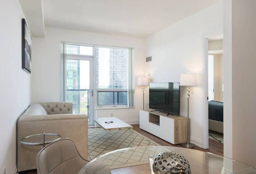 בית מלון כפרי Metropolis Suites  Yonge Sheppard