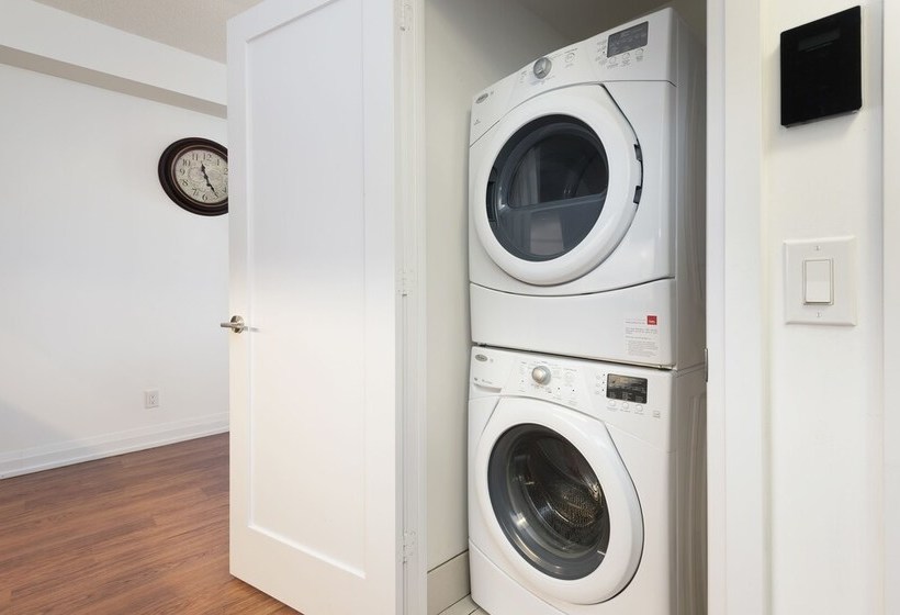 Hotel Metropolis Suites  Yonge Sheppard