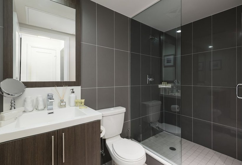 בית מלון כפרי Metropolis Suites  Yonge Sheppard