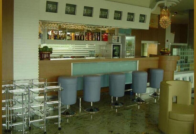 ホテル Sri Uthong Grand