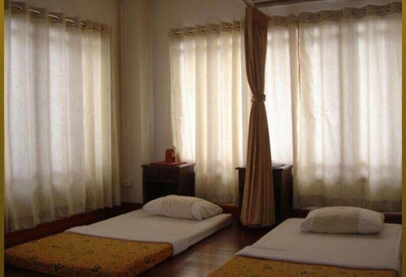 ホテル Sri Uthong Grand