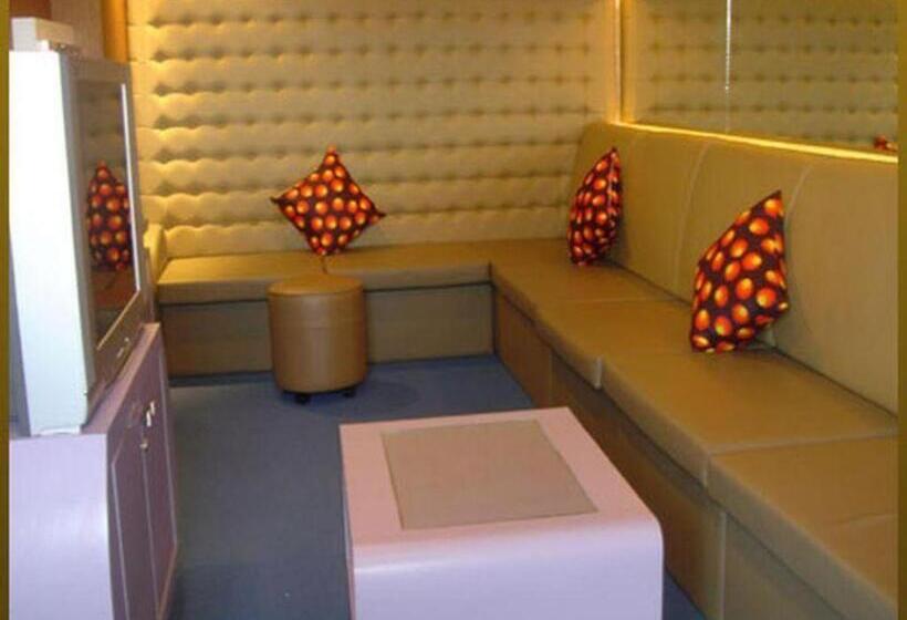 ホテル Sri Uthong Grand