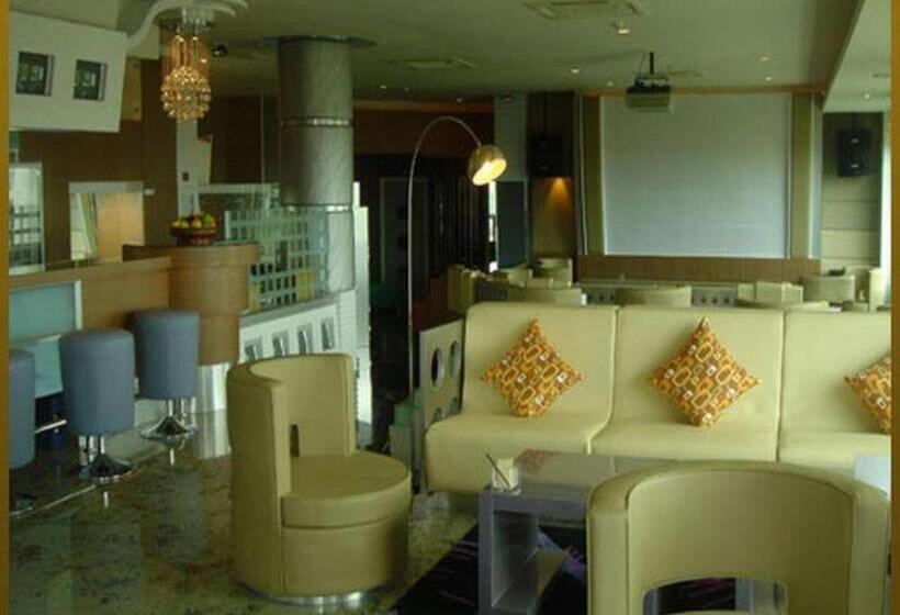 ホテル Sri Uthong Grand