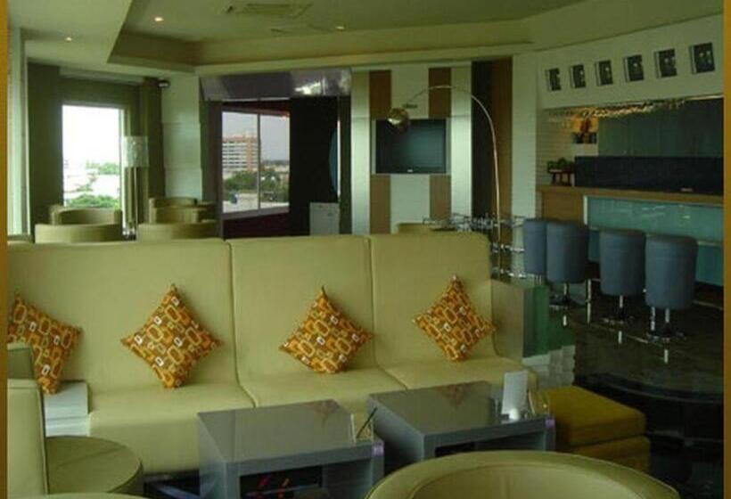 ホテル Sri Uthong Grand