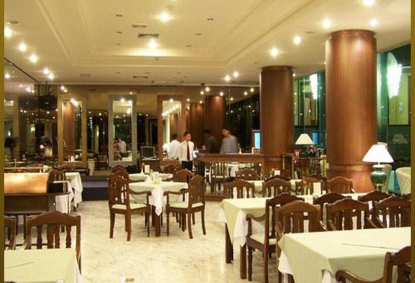 ホテル Sri Uthong Grand