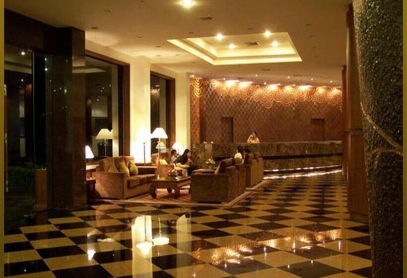 ホテル Sri Uthong Grand