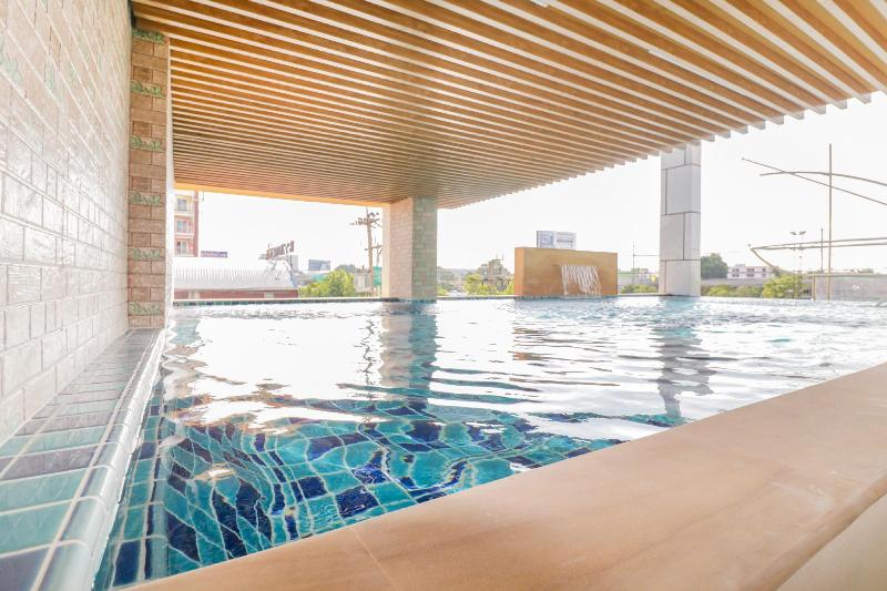 ホテル Tara Grand