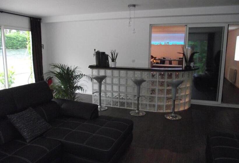 פנסיון Croissant De Lune