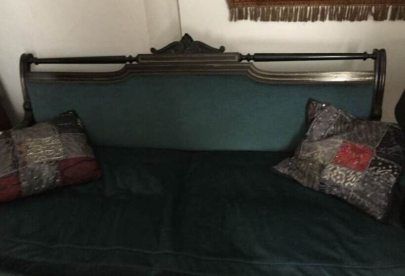 بنسيون El Asiento Del Azar