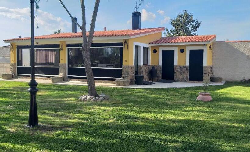 بنسيون La Posada Hípica
