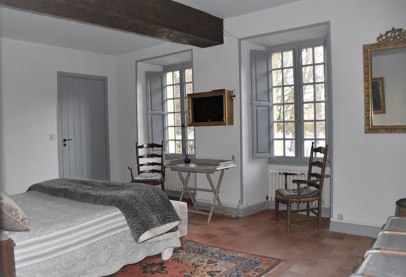 بنسيون Le Petit Chateau De Sainte Colombe