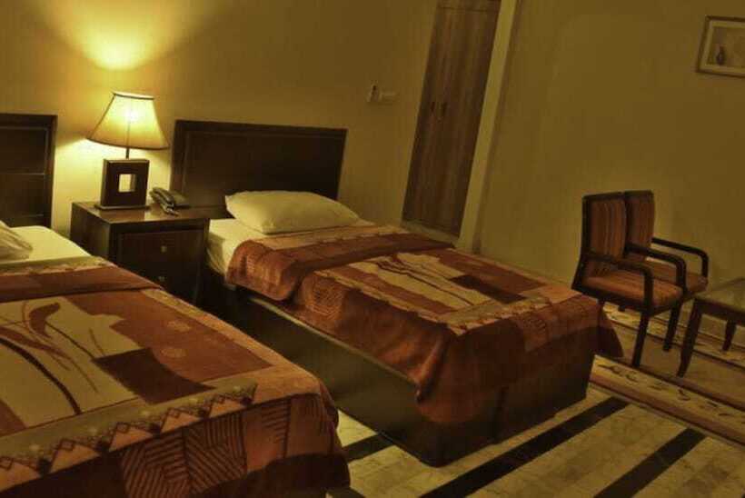 פנסיון Margalla View Motel