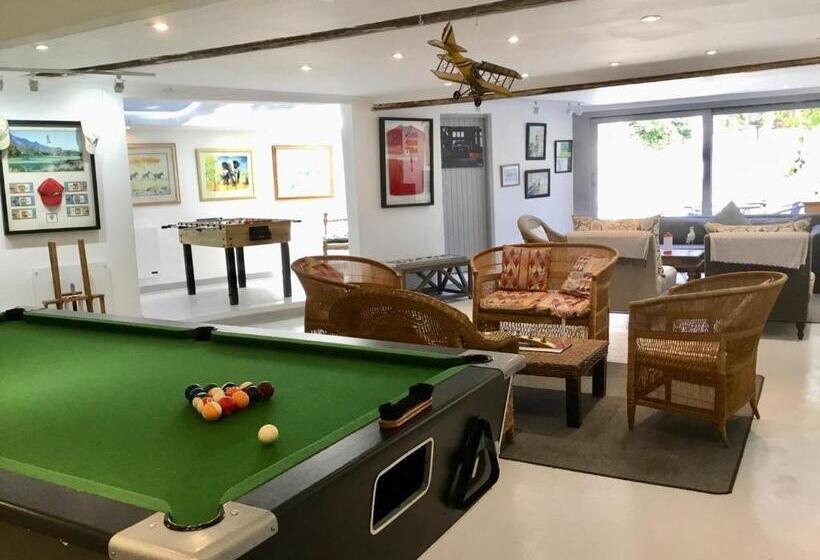 بنسيون Oceangolf Guest House