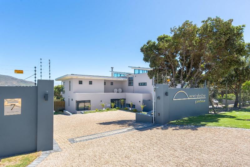 بنسيون Sunset Splendour Guesthouse