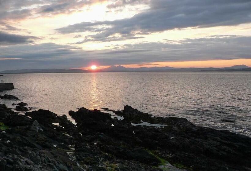 Port Charlotte Holidays