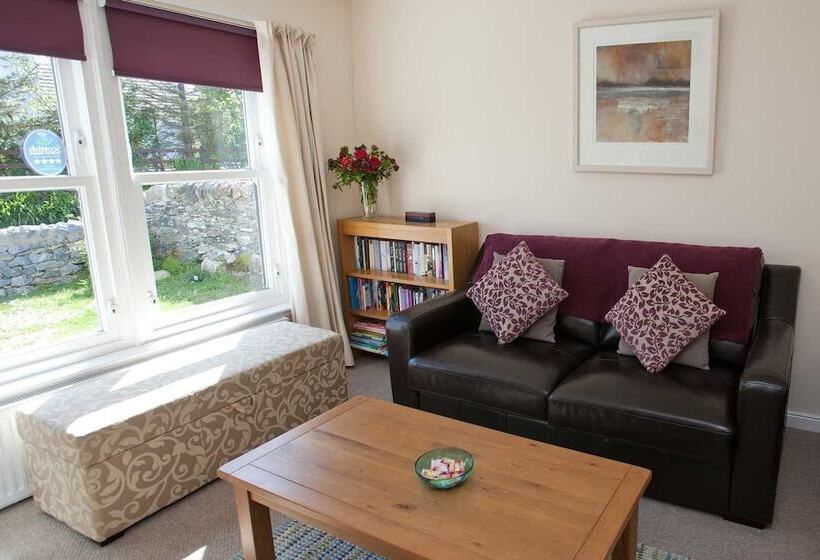 Port Charlotte Holidays