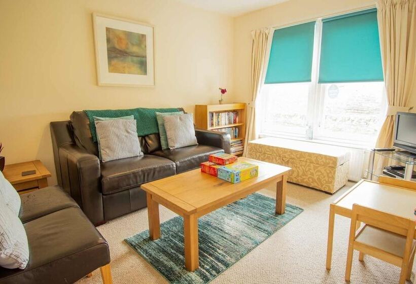 Port Charlotte Holidays