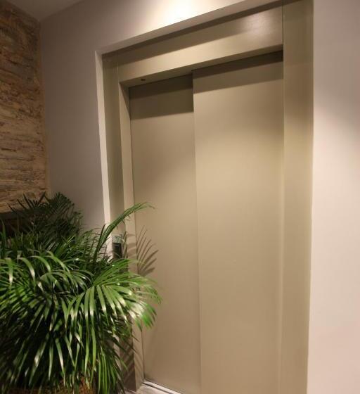 Az The Botanic Hostel