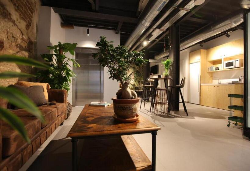 Az The Botanic Hostel