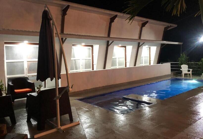 호텔 Ballena Dorada Lodge