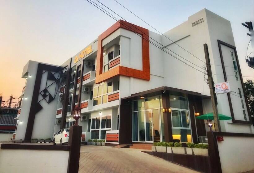O2 Hotel Sakonnakhon