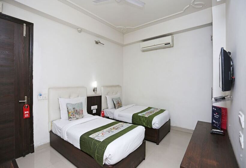 호텔 Prime By Oyo Rooms