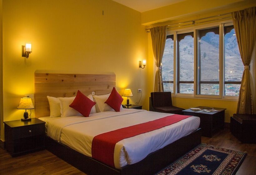 هتل Silverpine Boutique