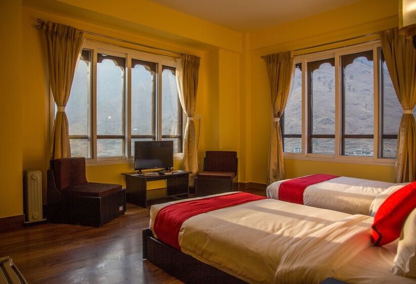 هتل Silverpine Boutique