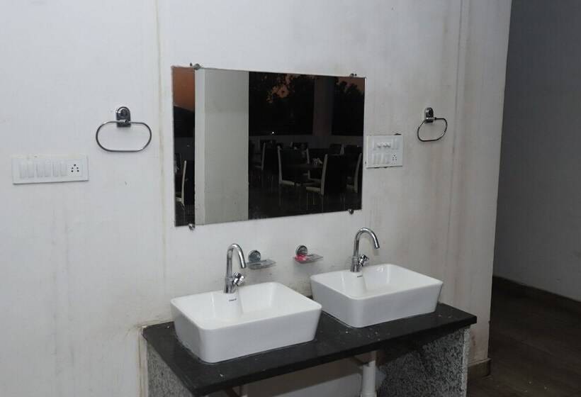 فندق Sunrise Palace