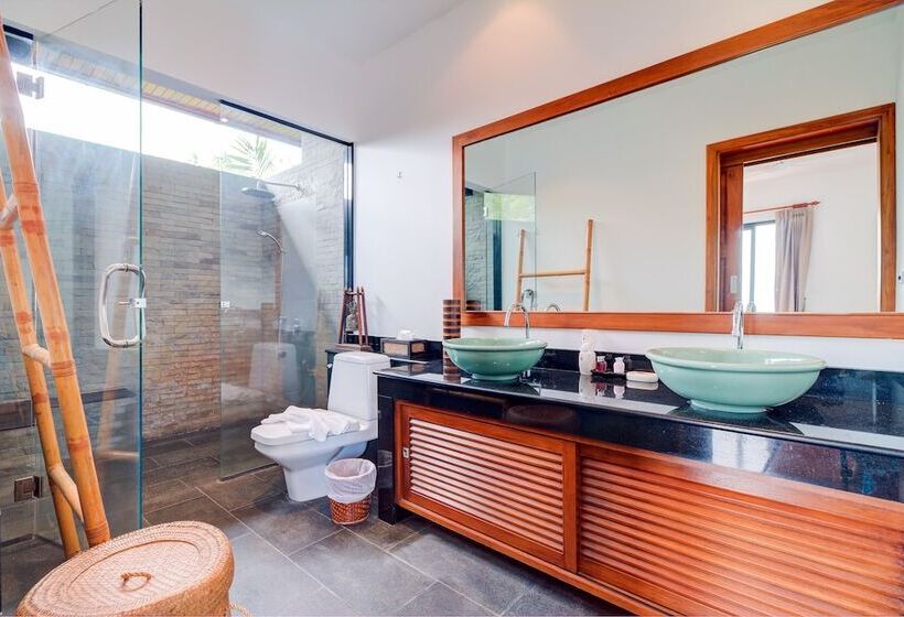 Kan Panorama Seaview Villa