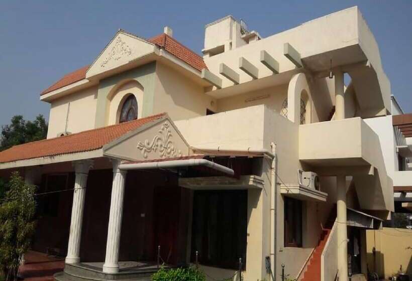 Maxiprime Hotels Panaiyur