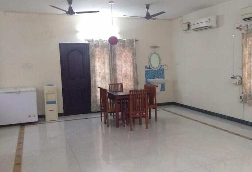 Maxiprime Hotels Panaiyur