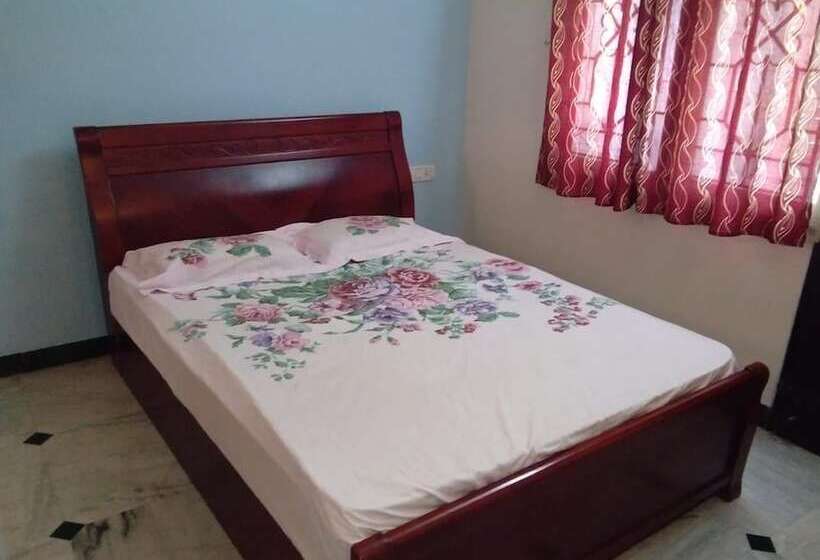 Maxiprime Hotels Panaiyur