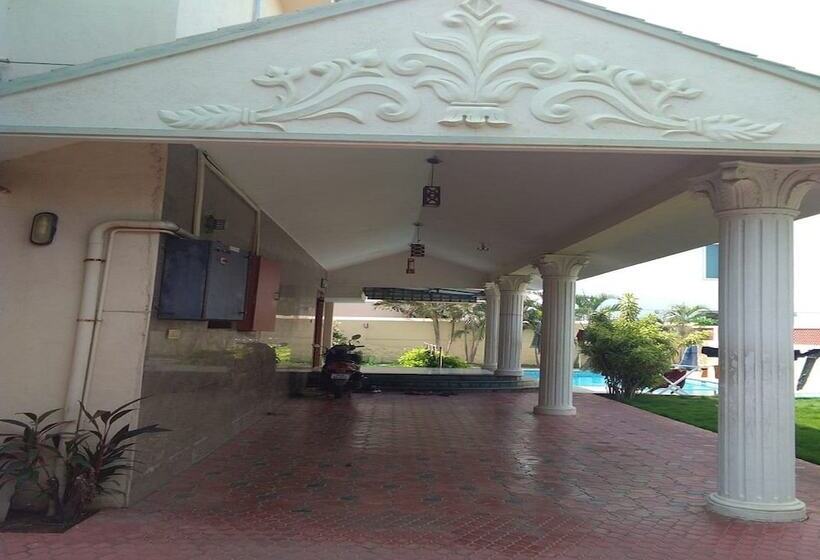 Maxiprime Hotels Panaiyur