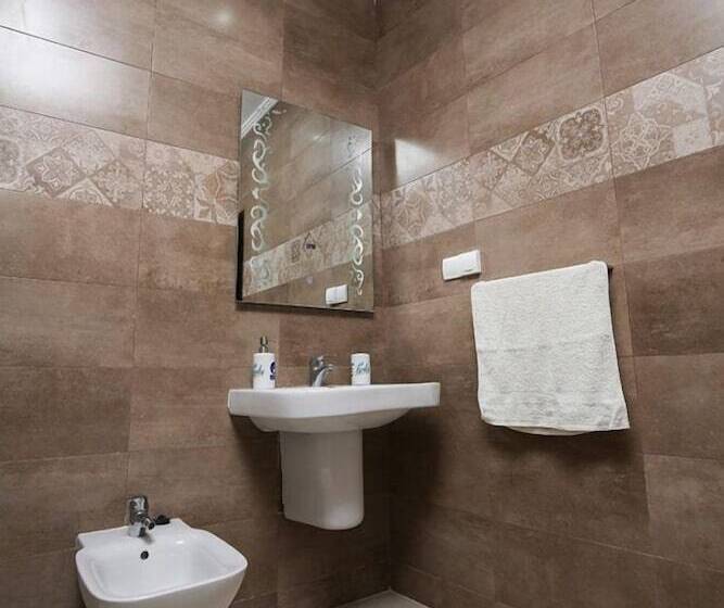 پانسیون Auberge Surf Town