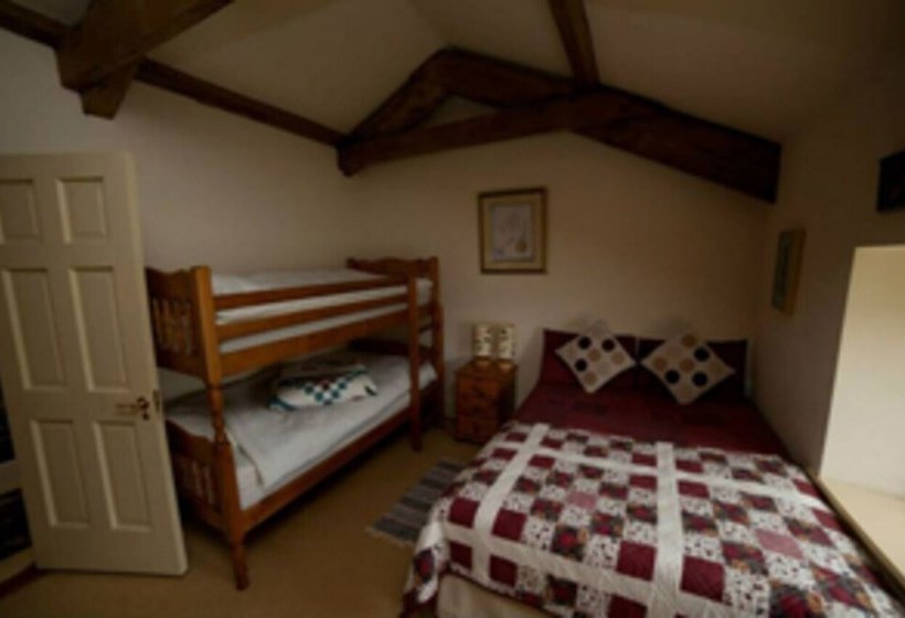 펜션 Castlefergus Lodge