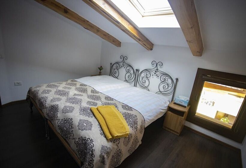 بنسيون David's Private House