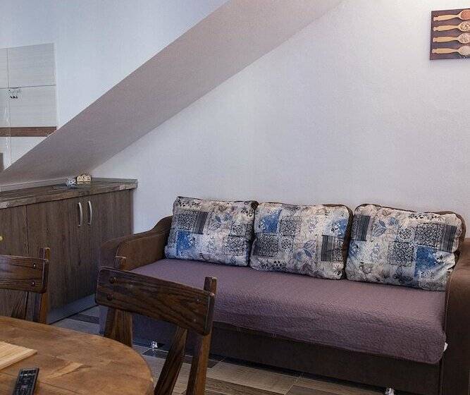 بنسيون David's Private House