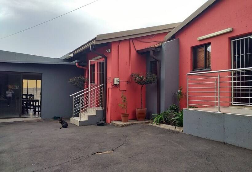 פנסיון Dh Guest House