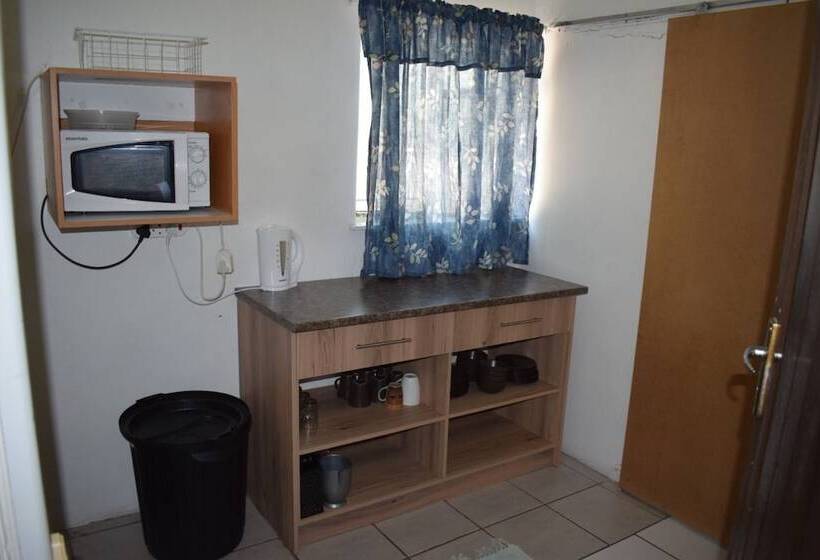 پانسیون Oudtshoorn Homestay Accommodation