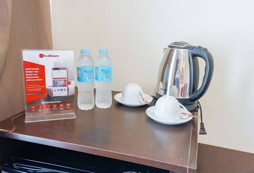 پانسیون Reddoorz @ Dona Jacinta Basak Mandaue