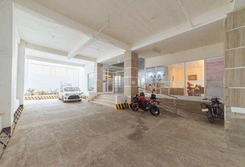 بنسيون Reddoorz Plus @ Hotel Metro