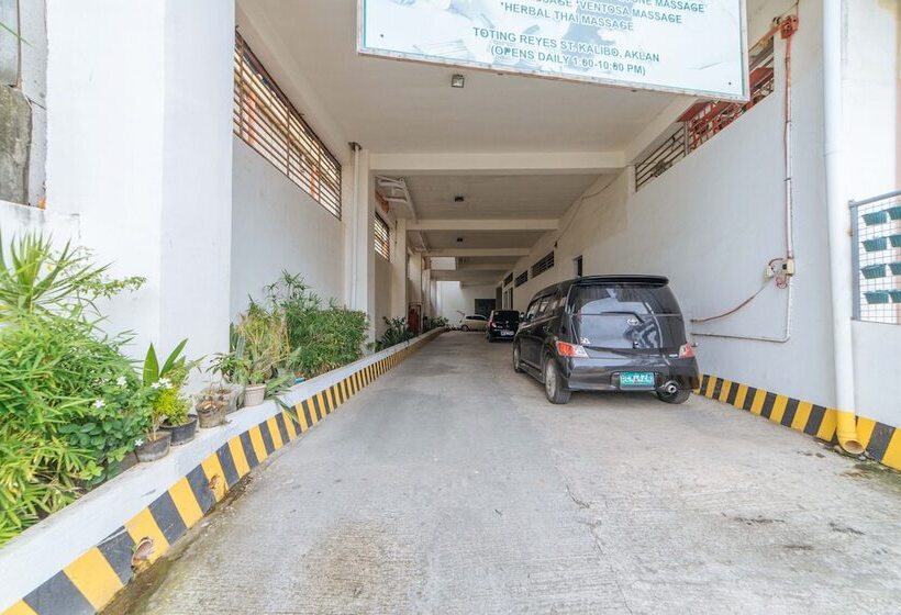 بنسيون Reddoorz Plus @ Hotel Metro