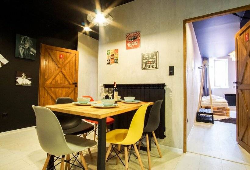 پانسیون Retro Apartments