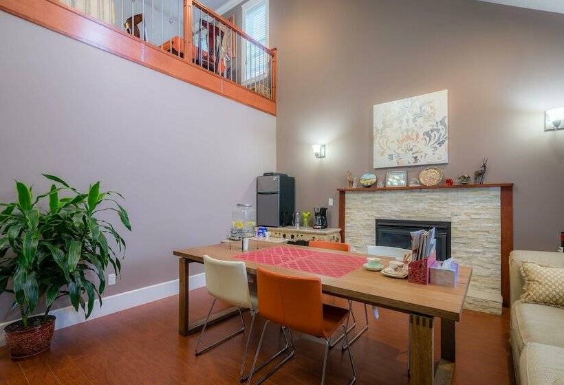 פנסיון Vancouver Yuelai Guesthouse